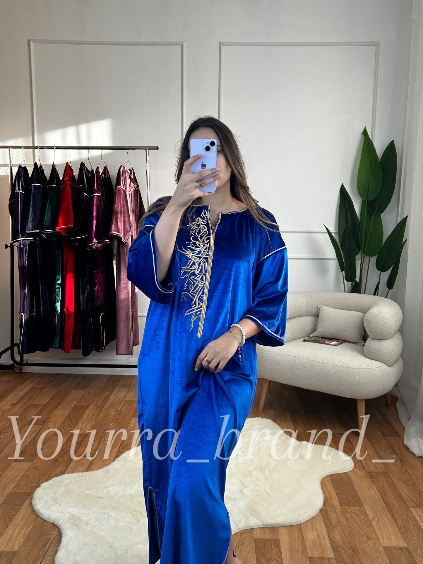 جبة قطيفة خط عربي